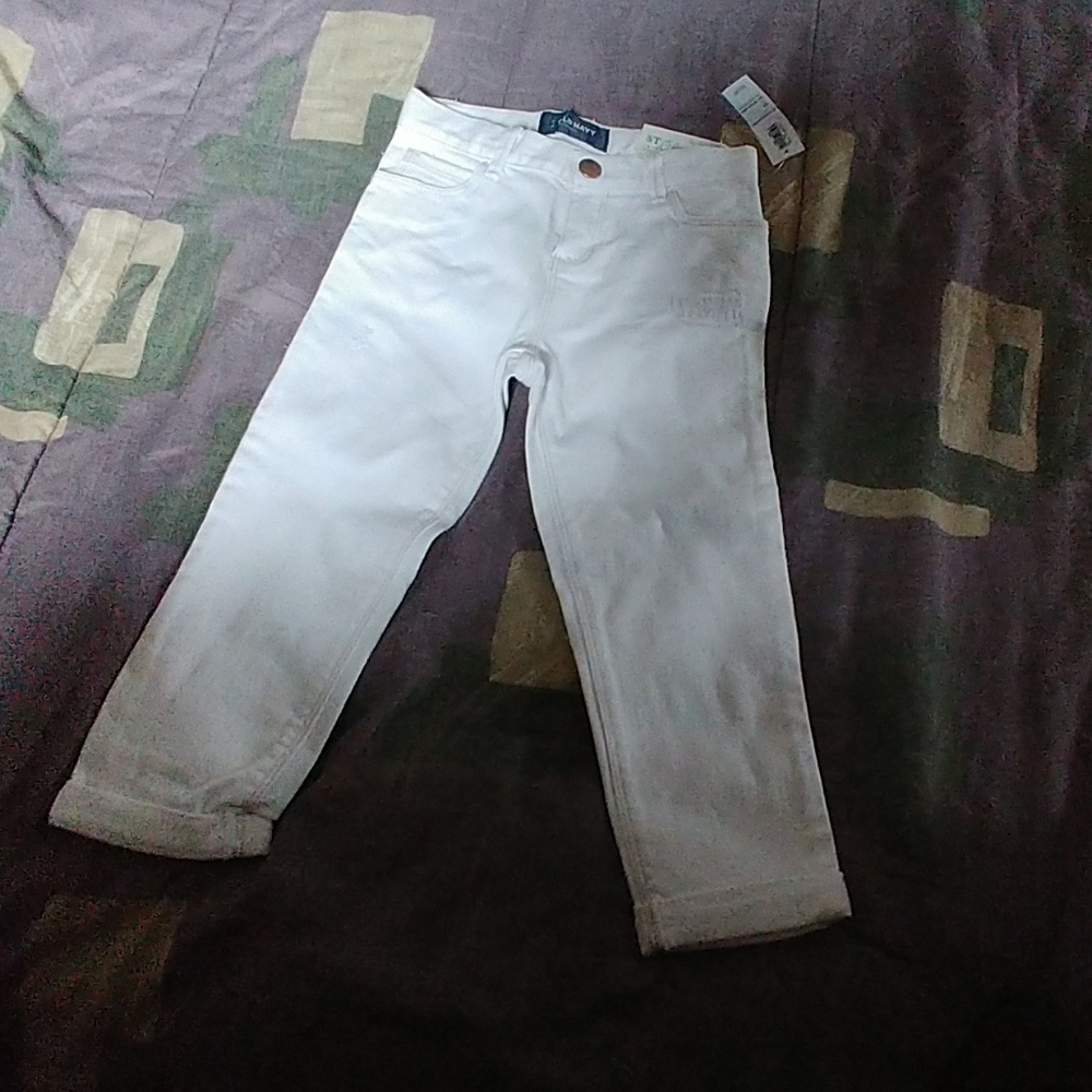 Girls white Capri jeans